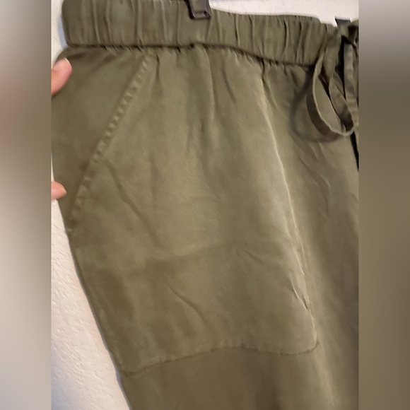 Lucky Brand New with tags size 2x Olive green Lycell cargo pants - Picture 3 of 6
